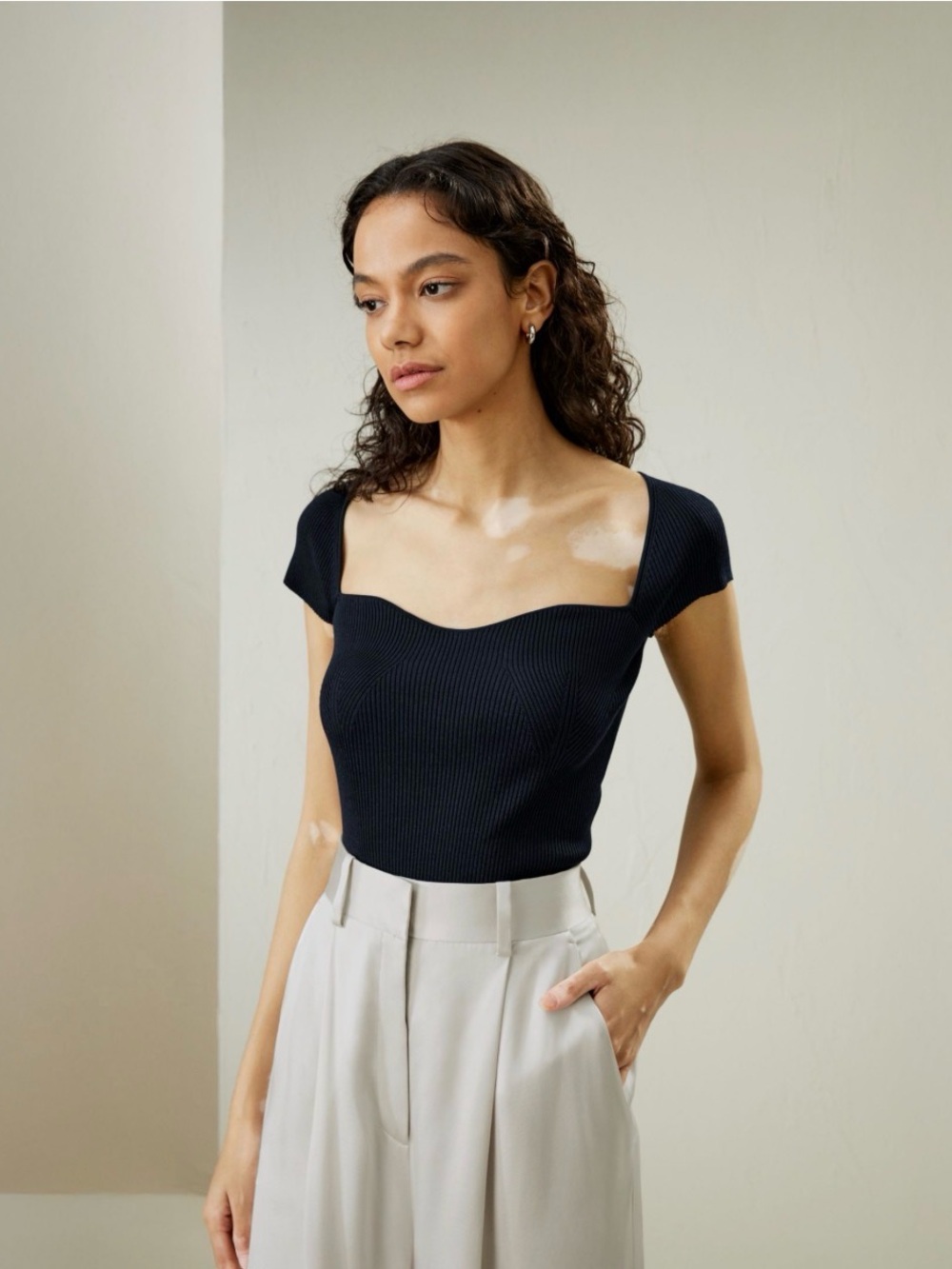 Lilysilk Sweetheart Neck Ribbed Silk Knit Top